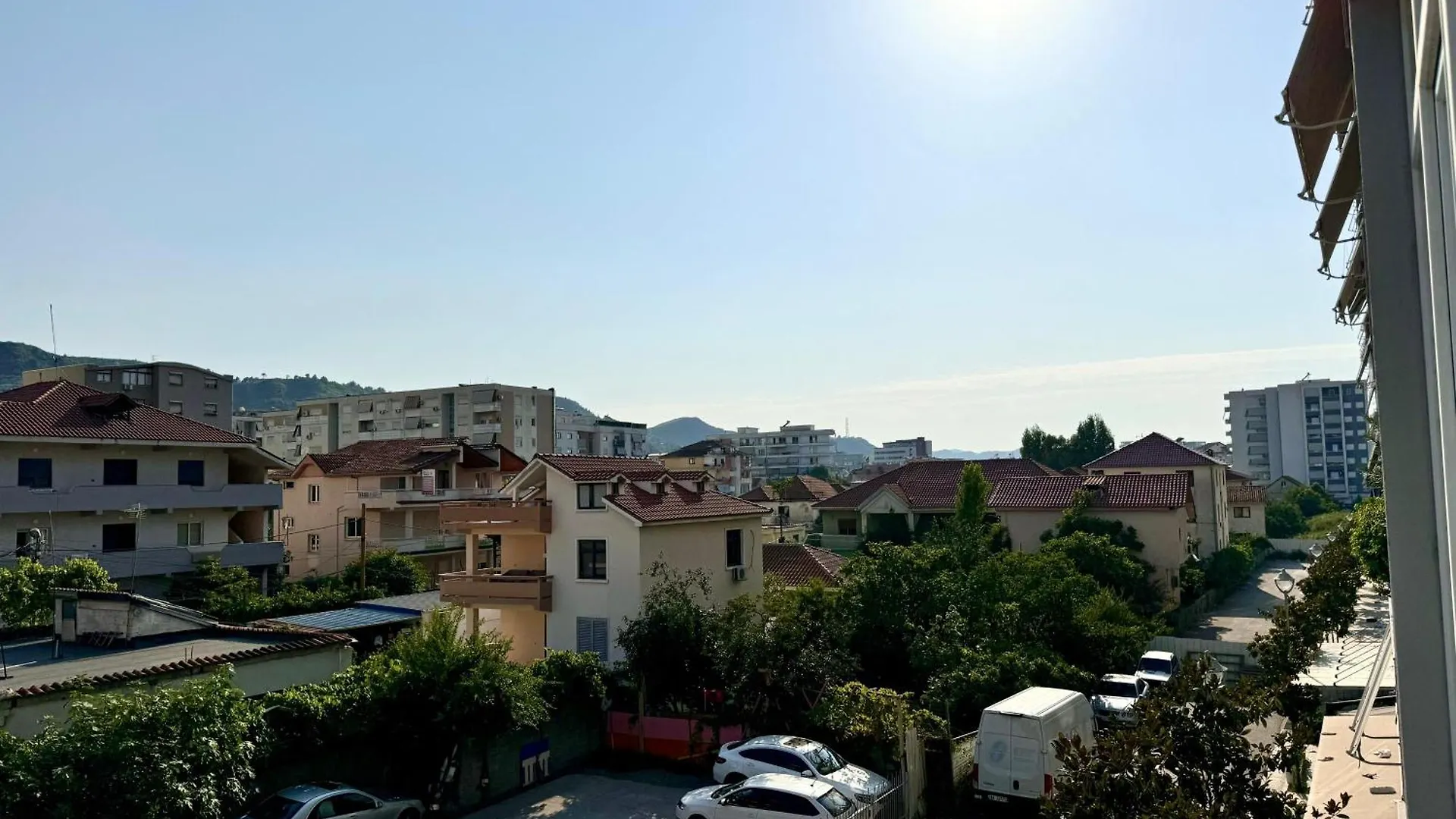 Kika Complex 2 Sunny Balcony Apartment Tirana 0*,