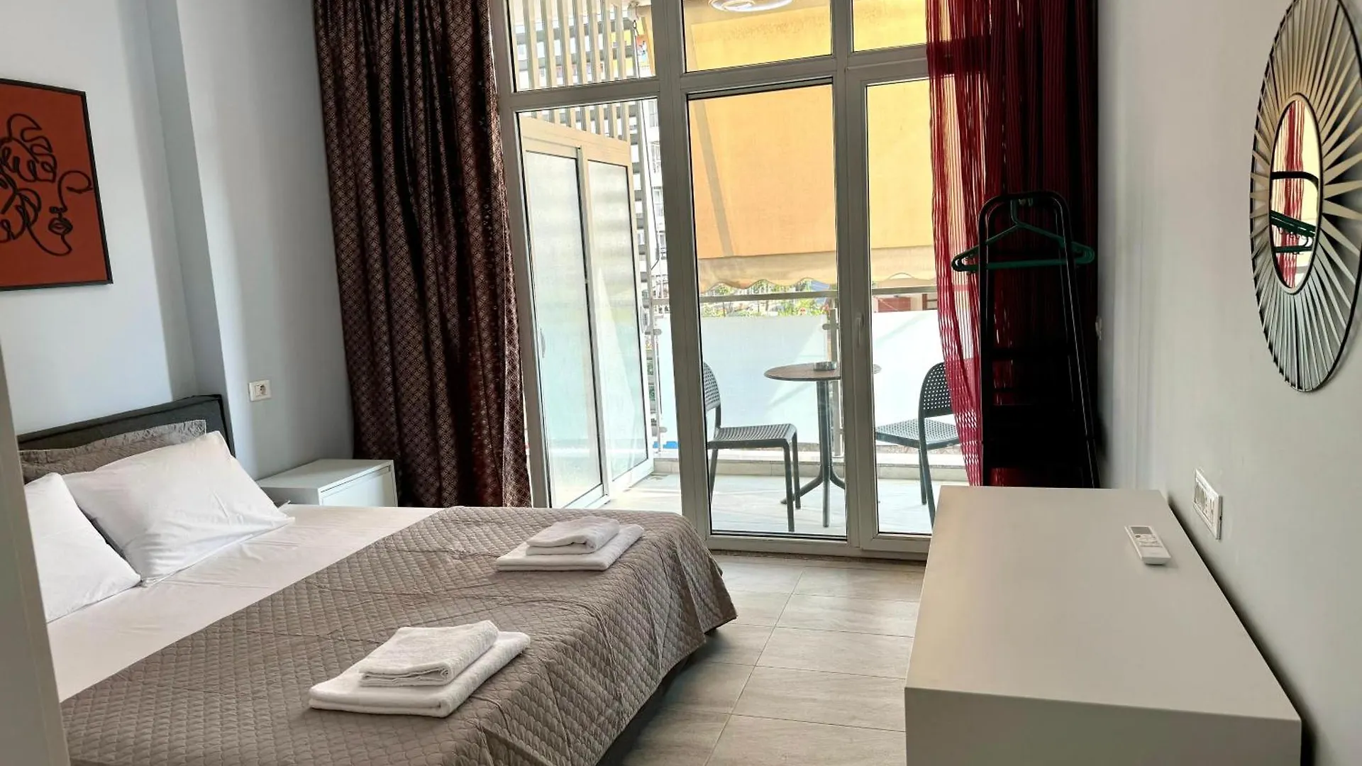 Kika Complex 2 Sunny Balcony Apartment Tirana 0*,